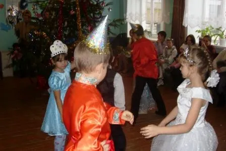 В вихре вальса.